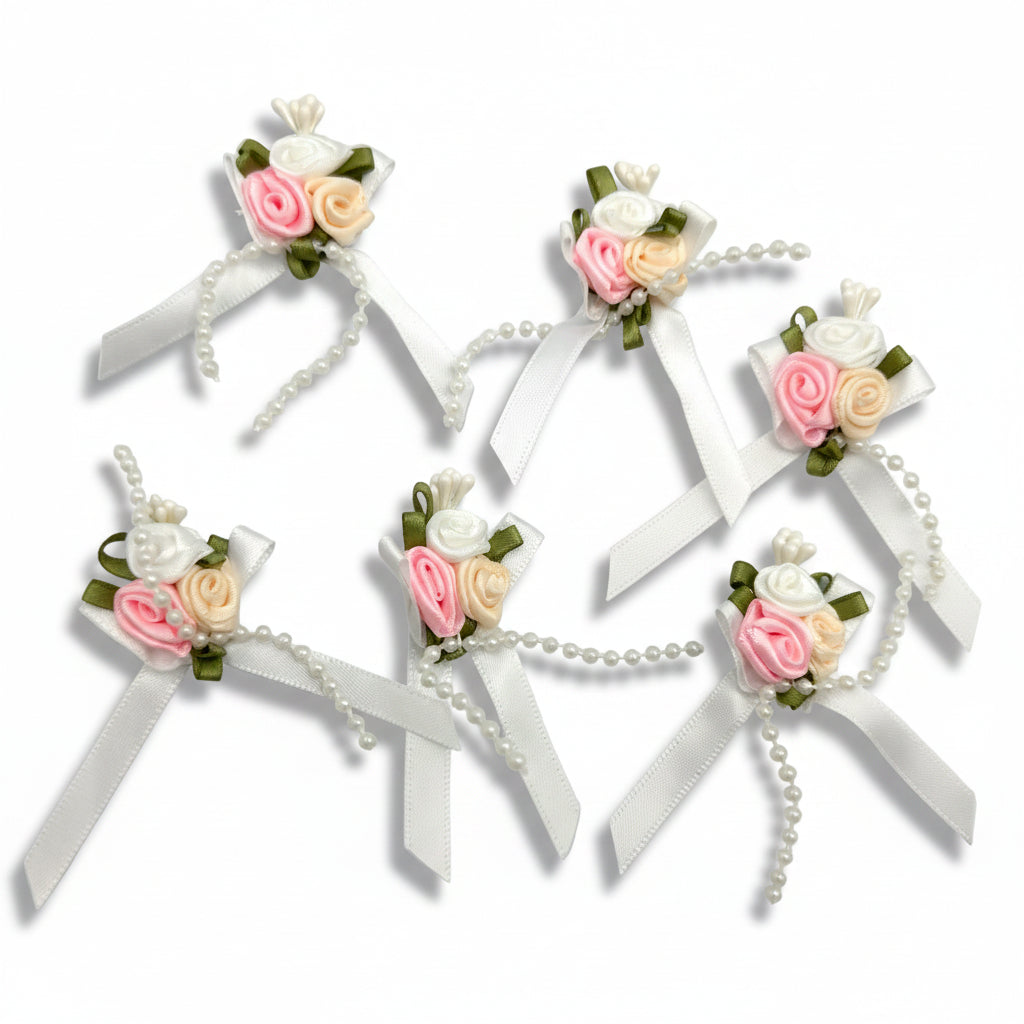 Graceful bow with bouquet roses (Bouquet of roses)