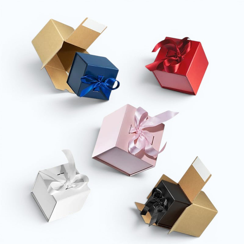 Magneetdoos met strik - Kubus - Ivoor kraft - Couture